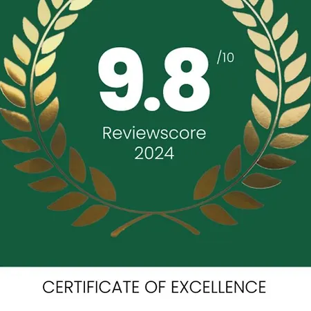 Apartman In El Presidente Side New Golden Mile Estepona