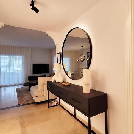 In El Presidente Side New Golden Mile