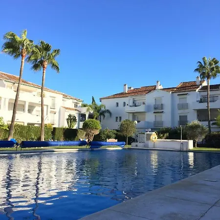 Apartman In El Presidente Side New Golden Mile Estepona