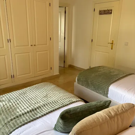 In El Presidente Side New Golden Mile * Estepona