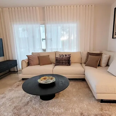 In El Presidente Side New Golden Mile *