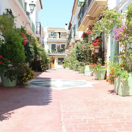 In El Presidente Side New Golden Mile Apartment Estepona