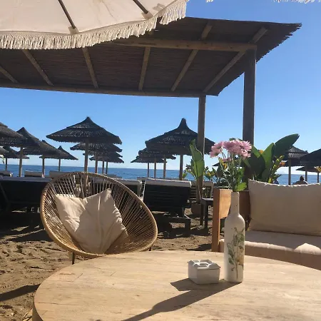 Апартаменти In El Presidente Side New Golden Mile