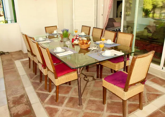 Appartement In El Presidente Side New Golden Mile *