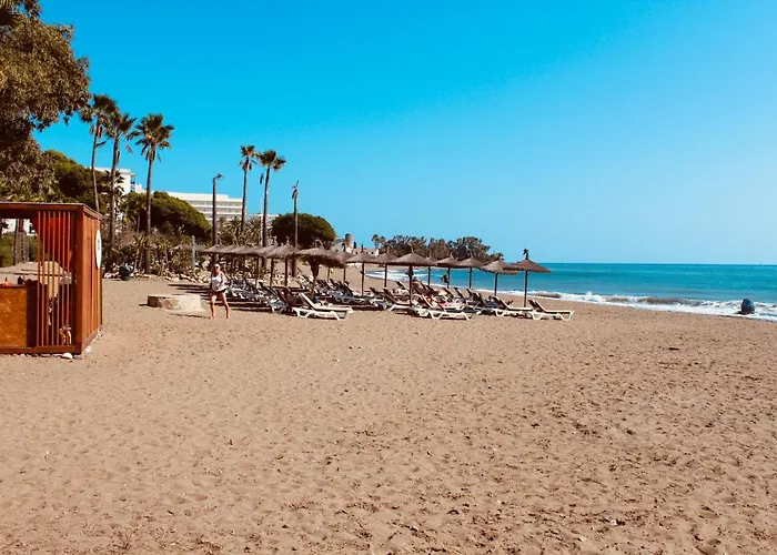 In El Presidente Side New Golden Mile