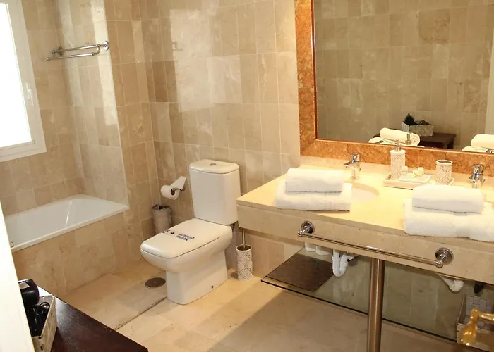 Appartement In El Presidente Side New Golden Mile