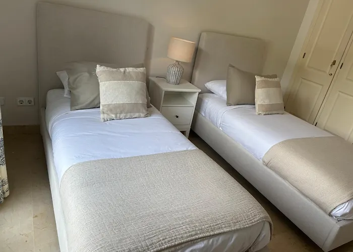 Appartement In El Presidente Side New Golden Mile Estepona