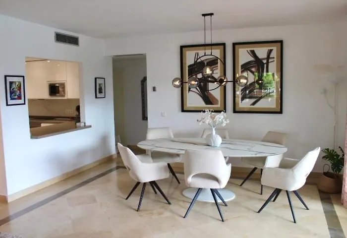 Appartement In El Presidente Side New Golden Mile