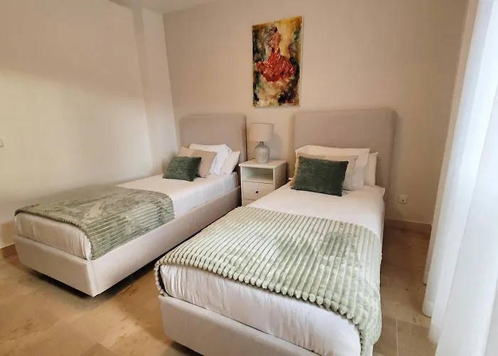 Appartement In El Presidente Side New Golden Mile *