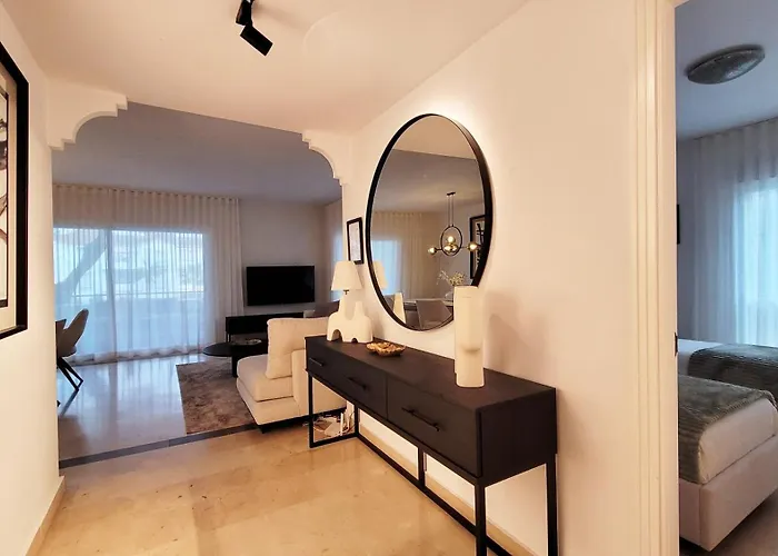 In El Presidente Side New Golden Mile