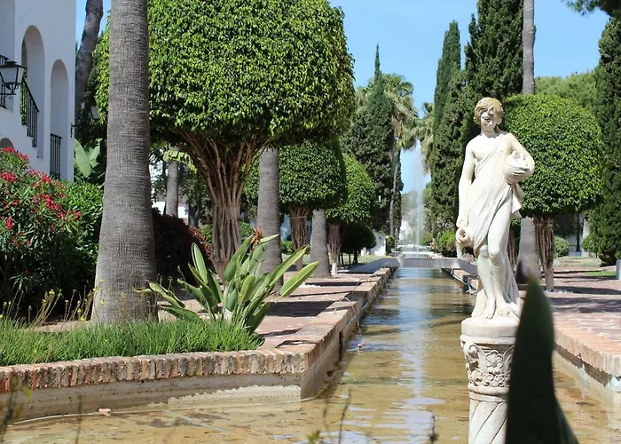 In El Presidente Side New Golden Mile *